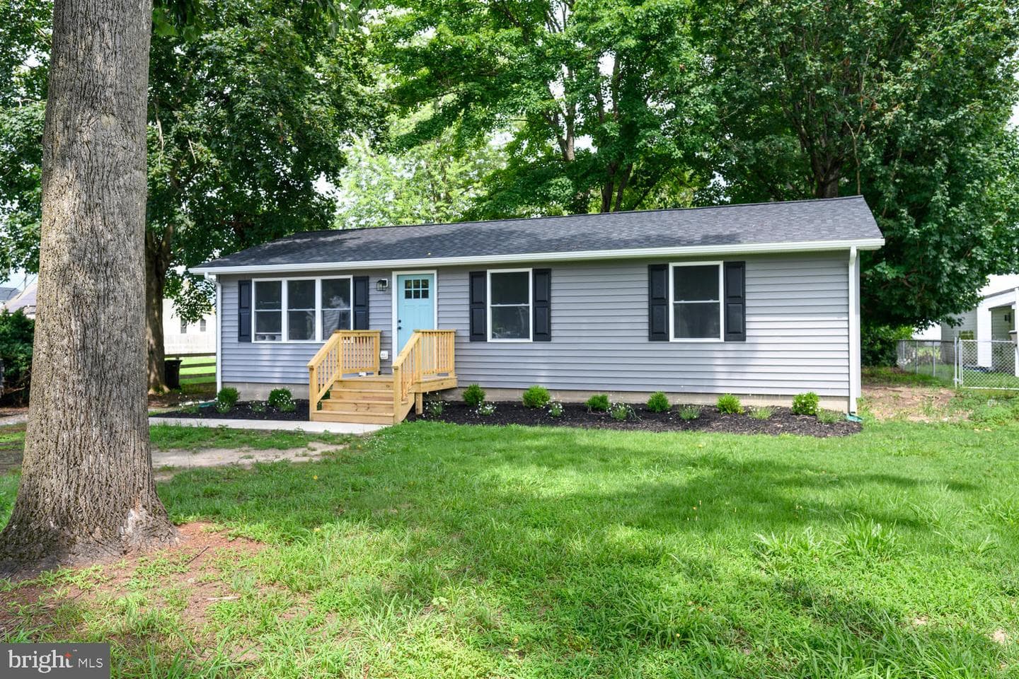 14 N Maple Street photo 1