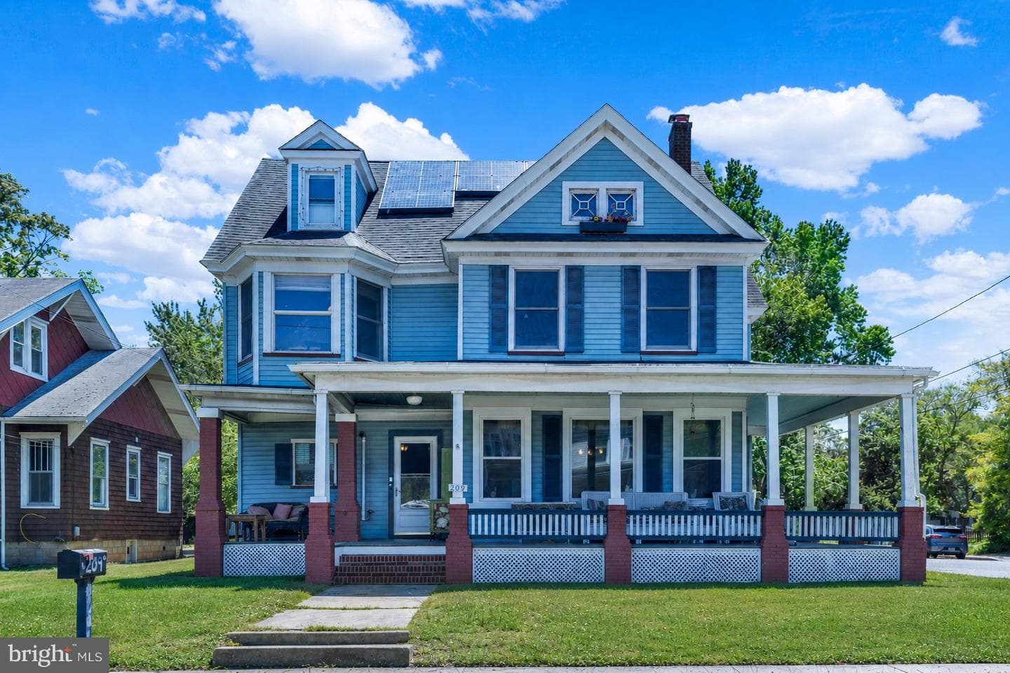 209 W Sunset Avenue