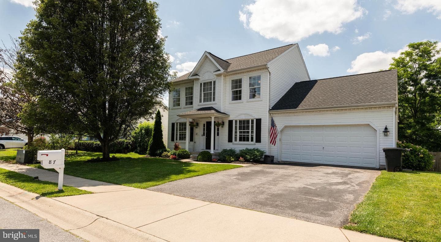 87 Crimson Avenue photo 1