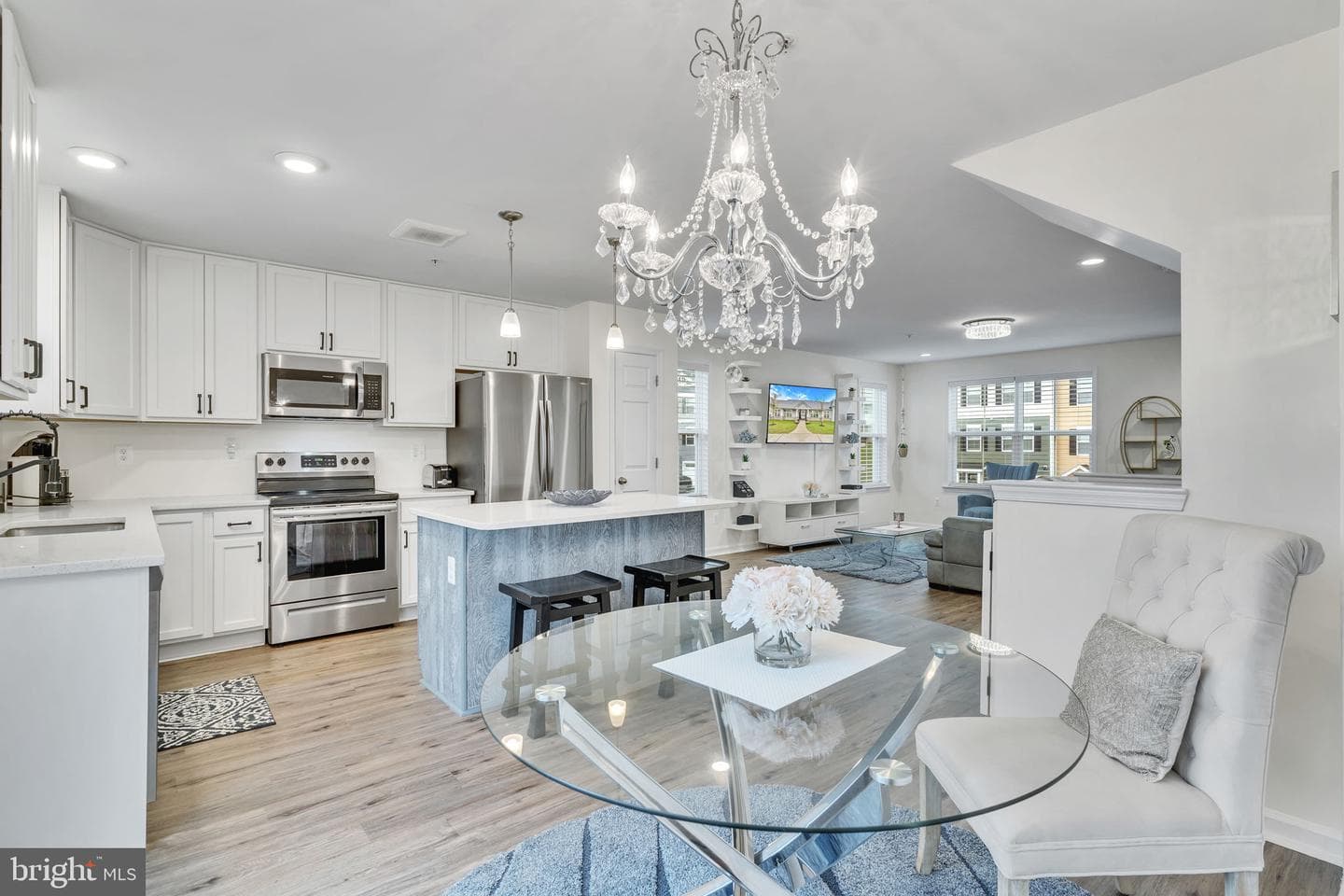 341 Crimson Avenue photo 1