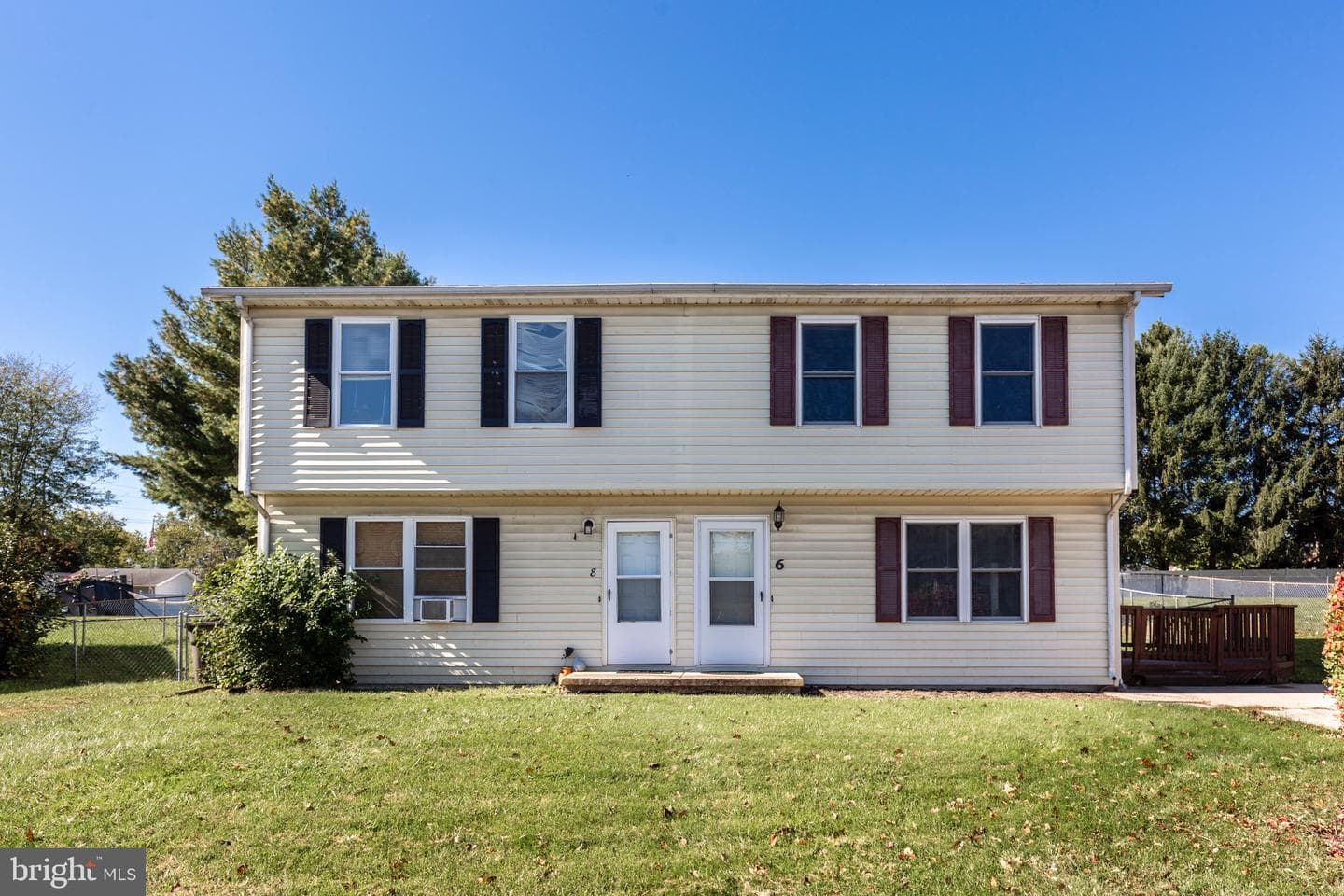 6 Courier Drive photo 1