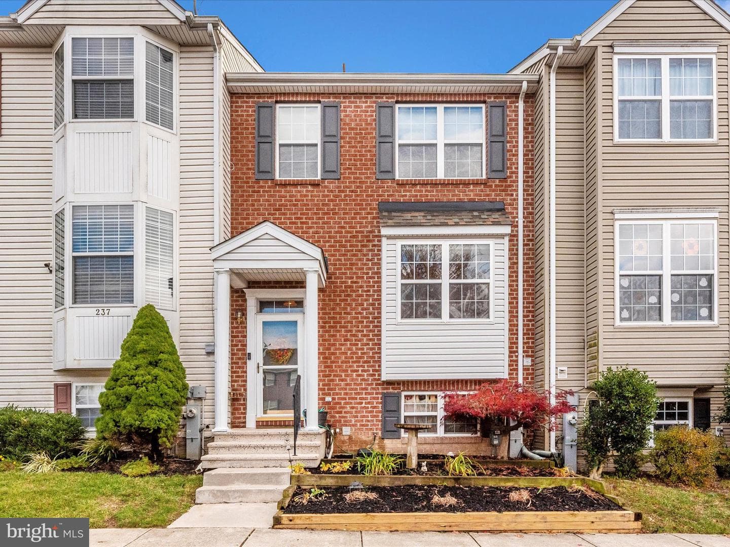 235 Lodestone Court photo 1