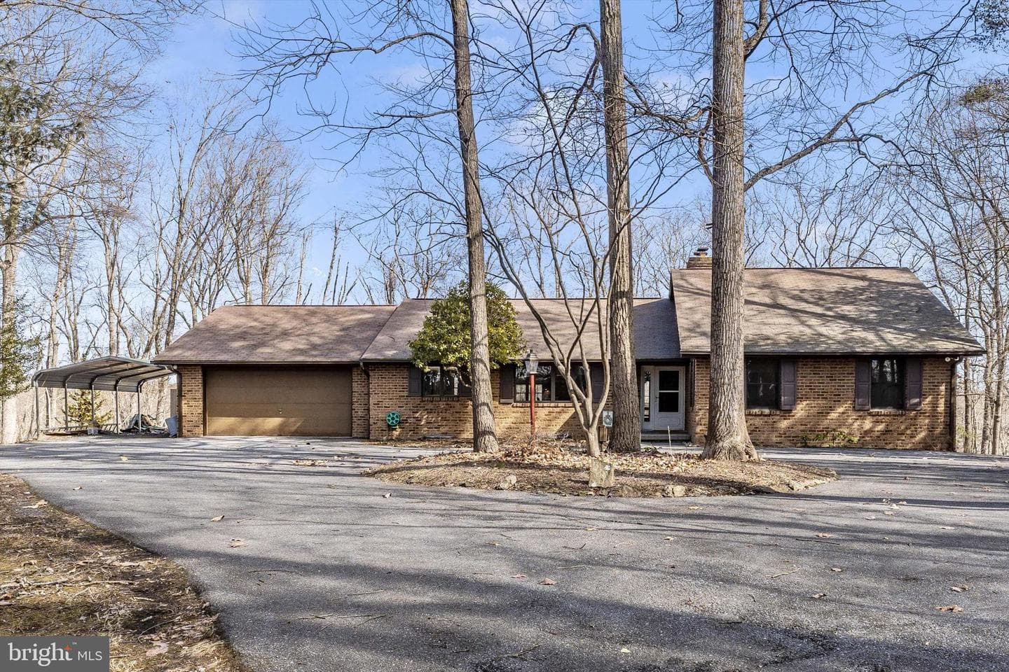 5800 Leslie Lane photo 1