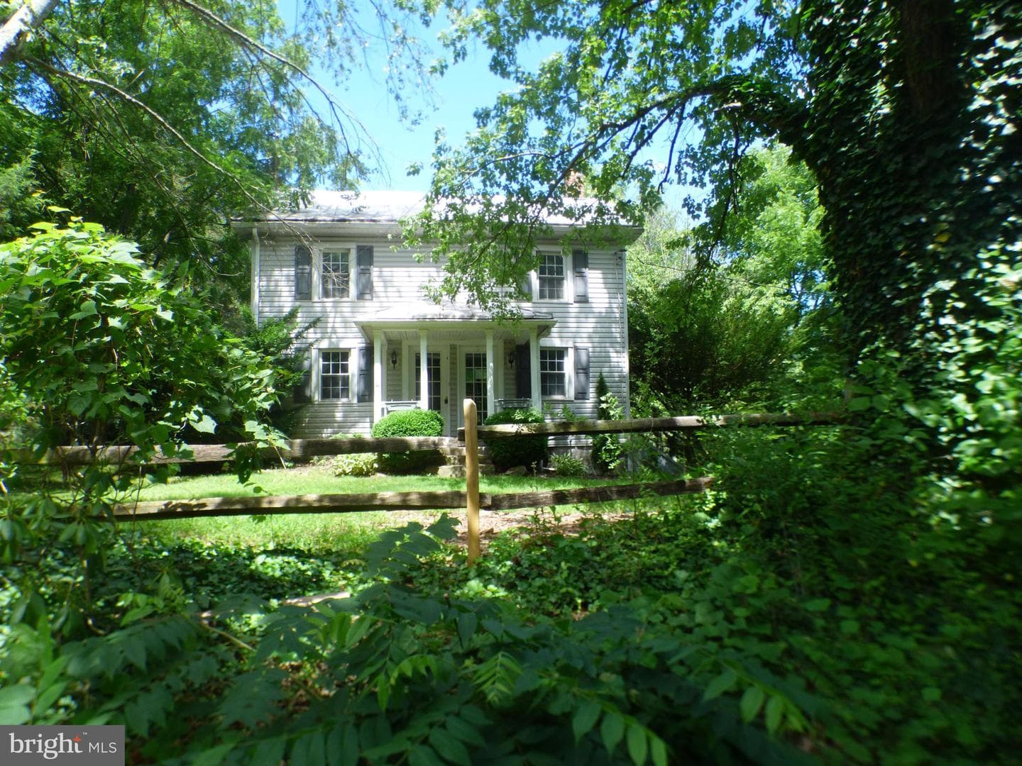 2860 E Mayberry Rd photo 1