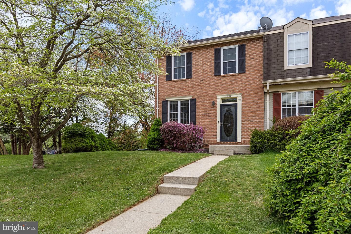 370 Logan Drive photo 1