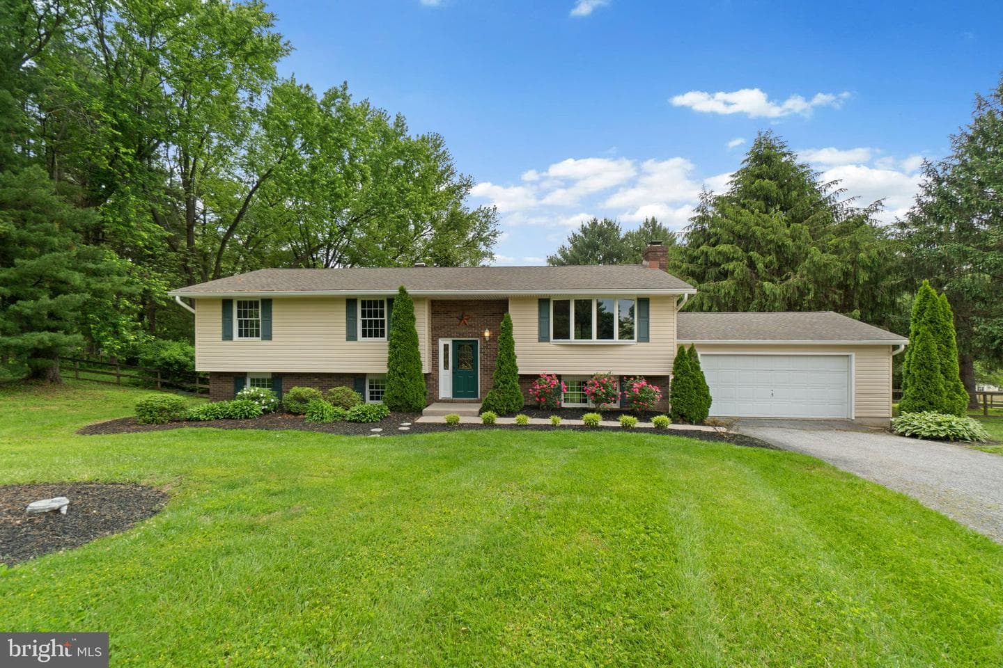 3403 Pine Circle N photo 1