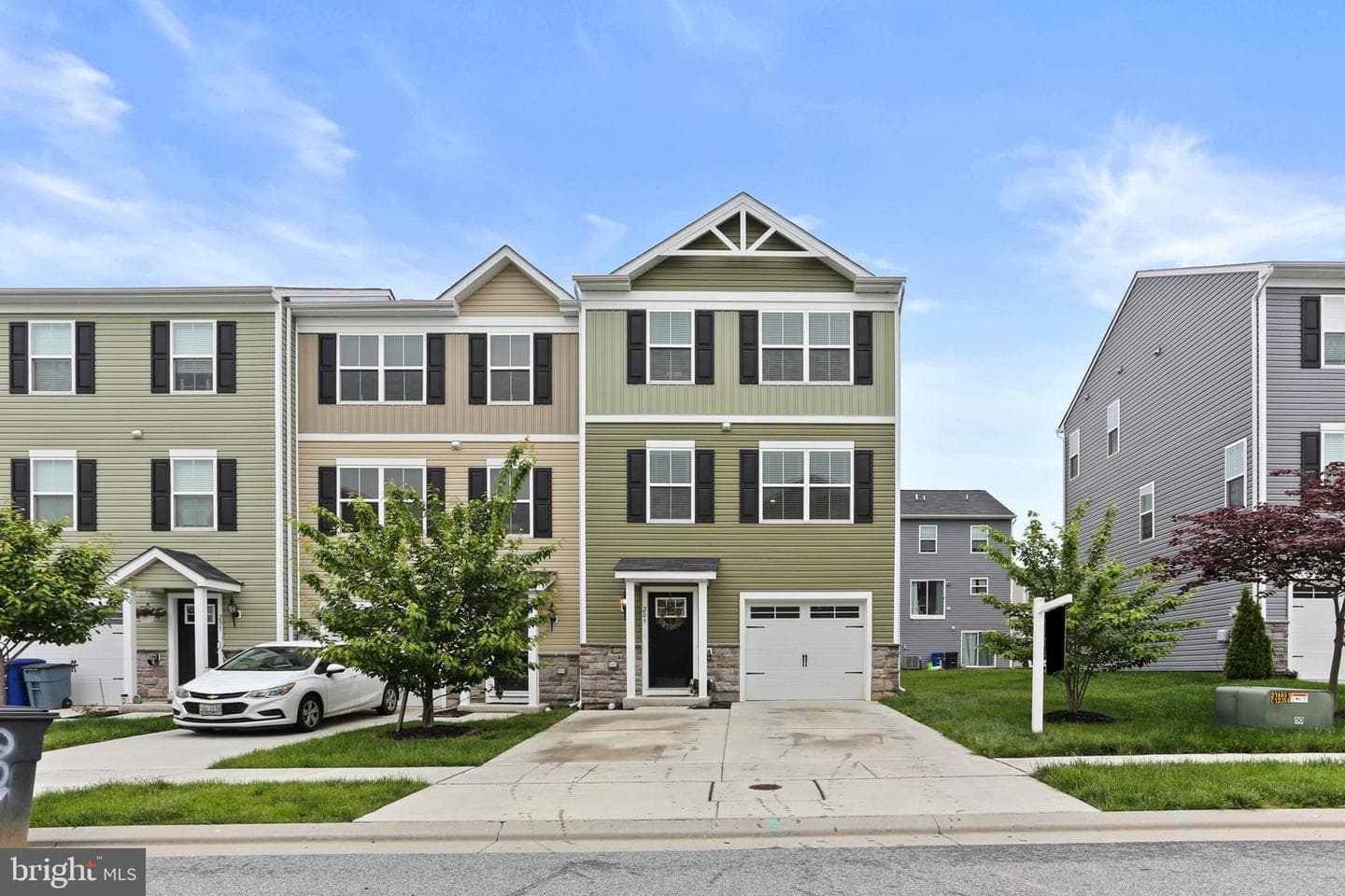 209 Sheridan Street photo 1