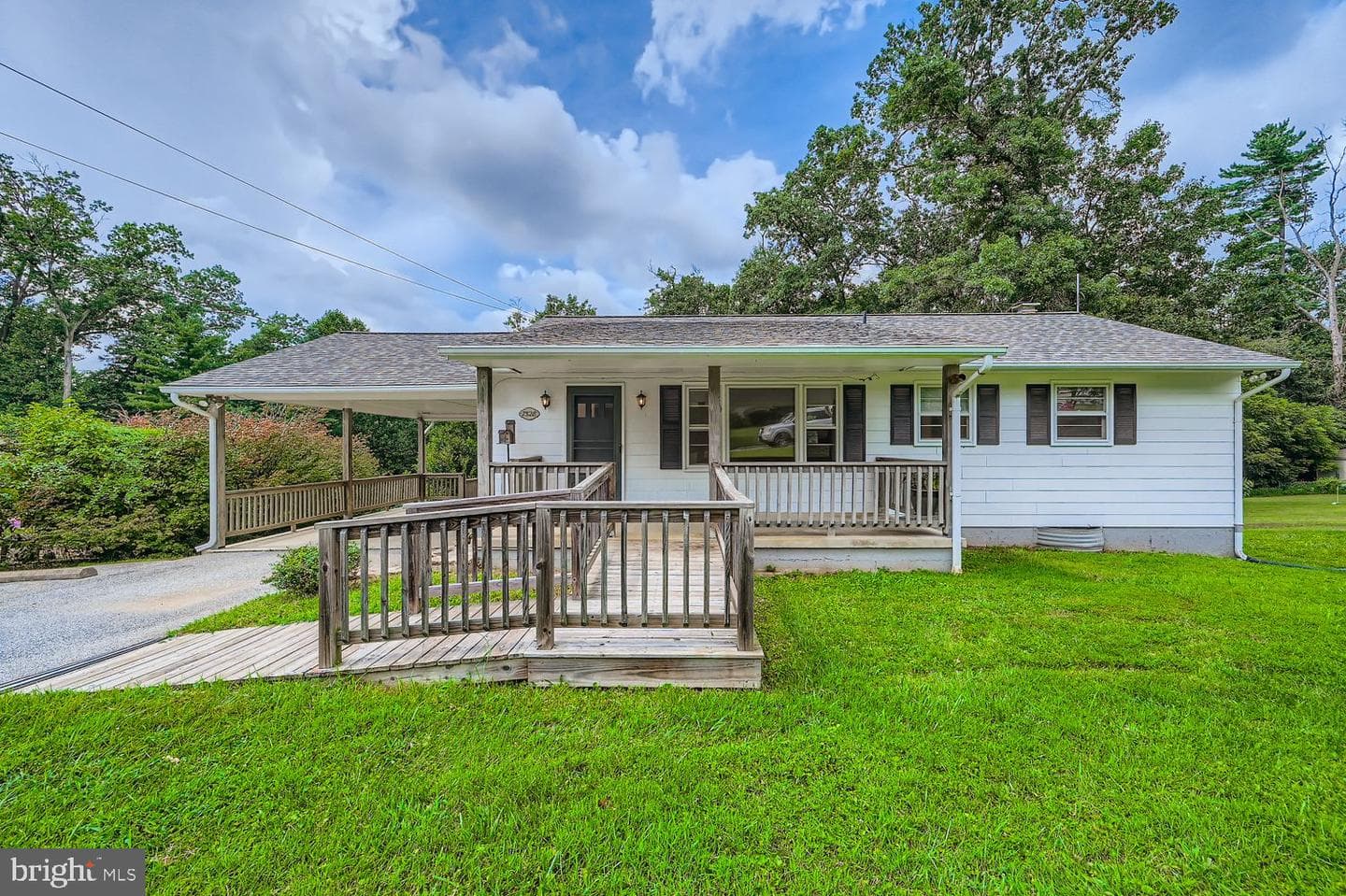 7528 Dogwood Road photo 1