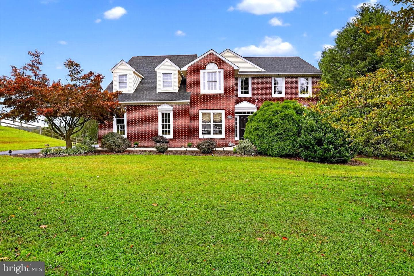 1744 Peppermint Lane photo 1