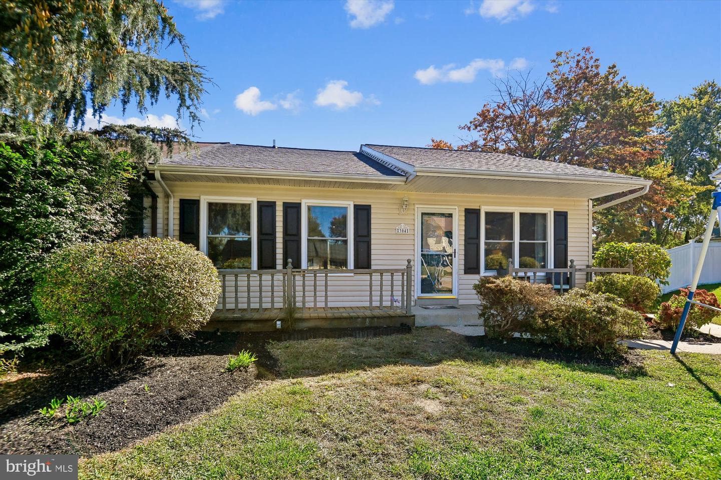 304 Crestview Court photo 1
