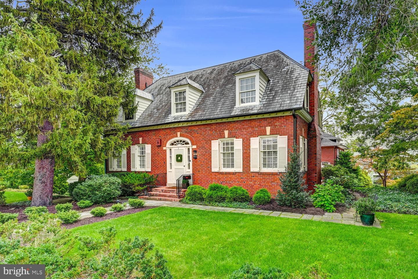 7 New Windsor Road photo 1