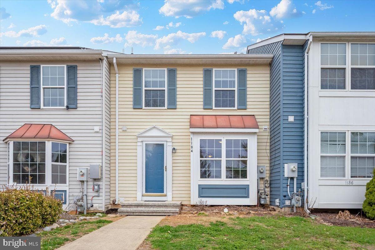 1184 Heathfield Road photo 1