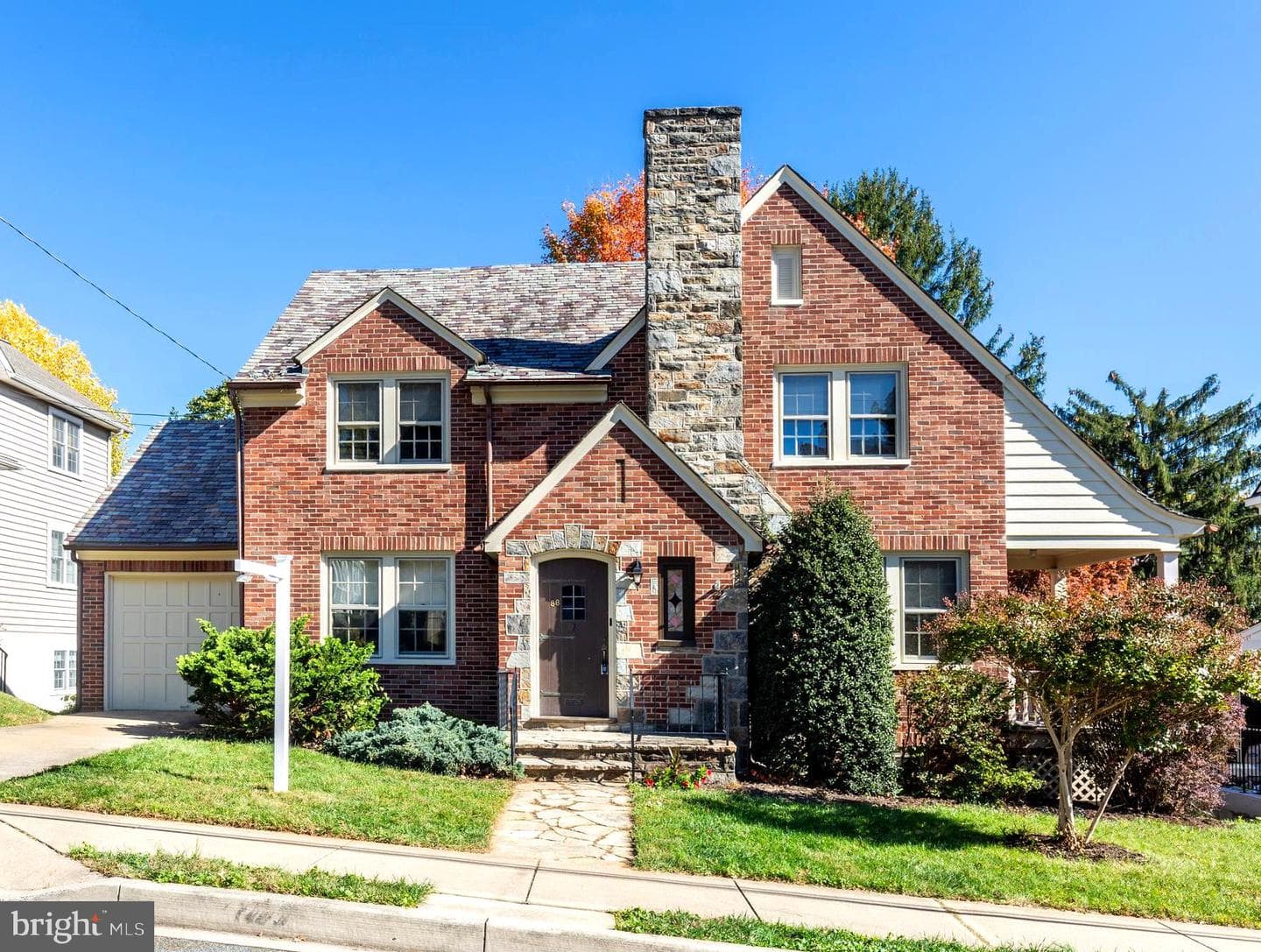 88 W Green Street