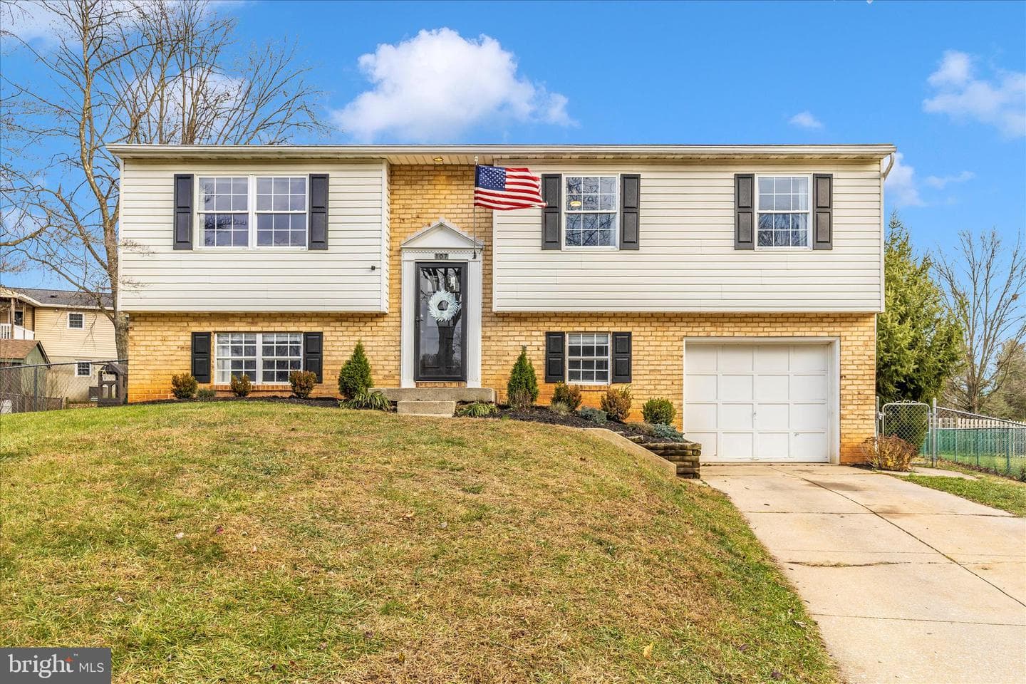 107 Brookview Court photo 1