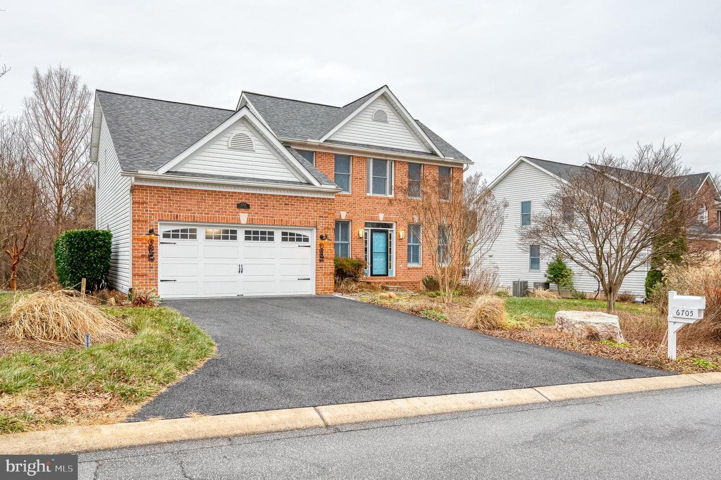 6705 Sweet Clover Court photo 1