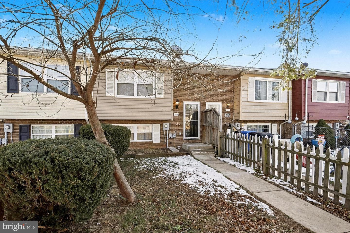 105 Carnival Drive photo 1
