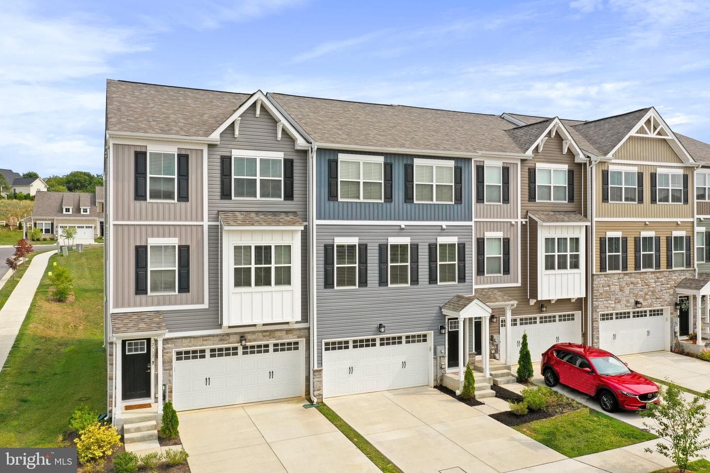 2719 Town View Circle photo 1