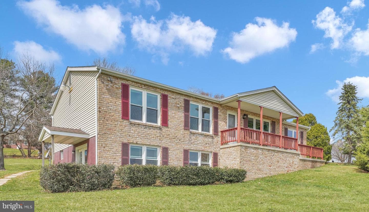 3036 Crown Circle photo 1