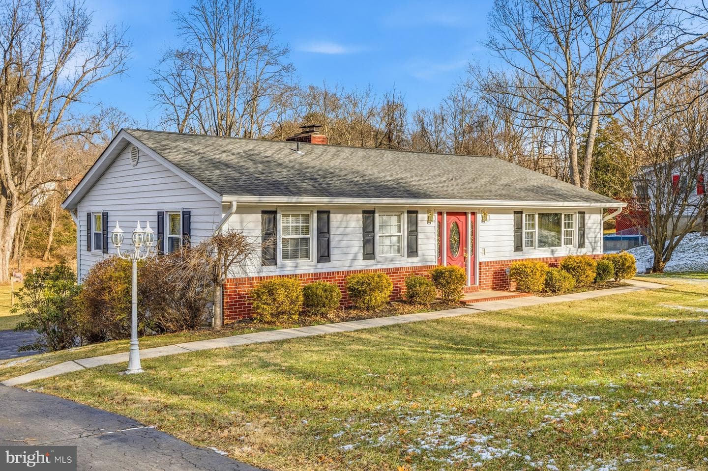 5823 Dale Drive photo 1