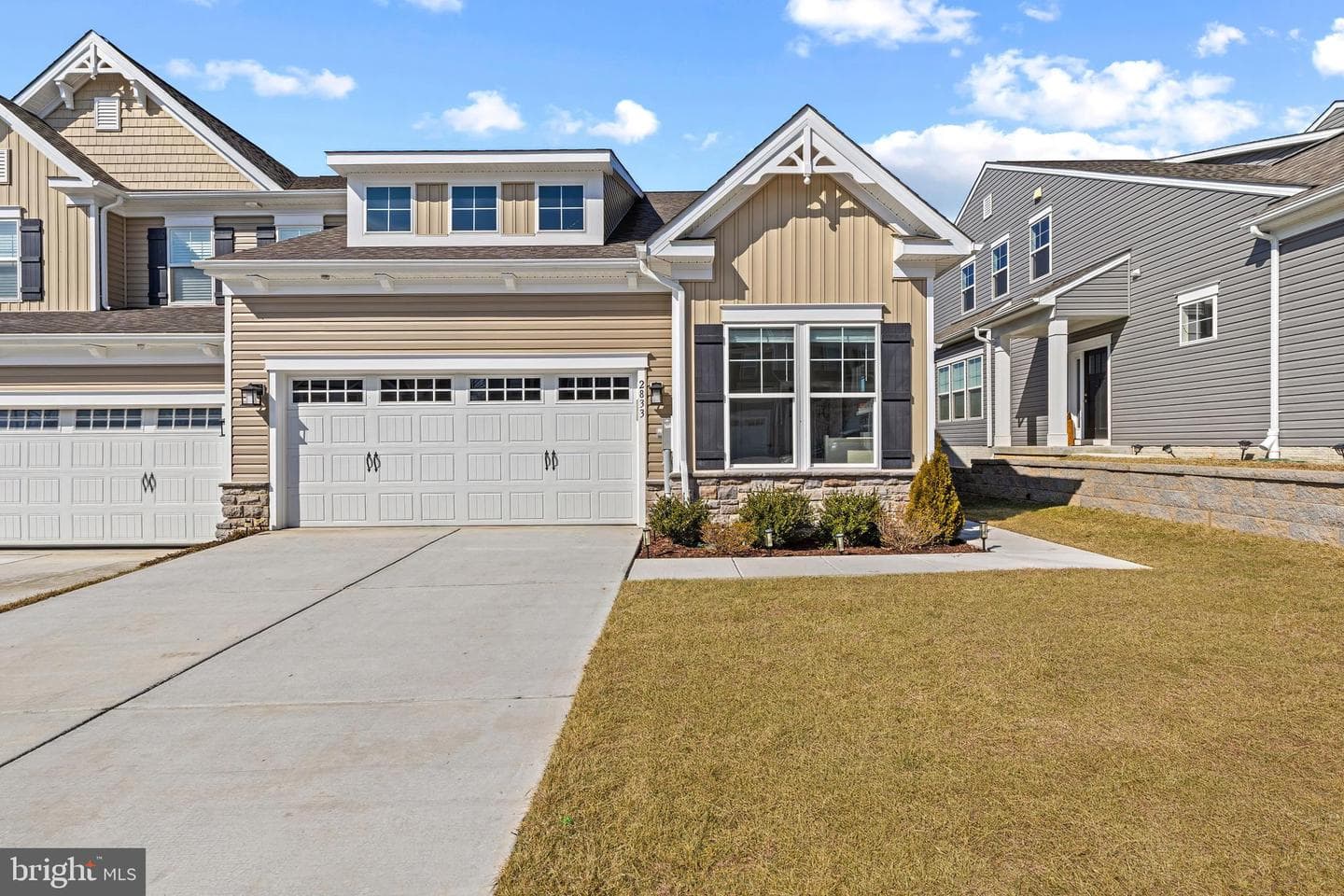 2833 Town View Circle
