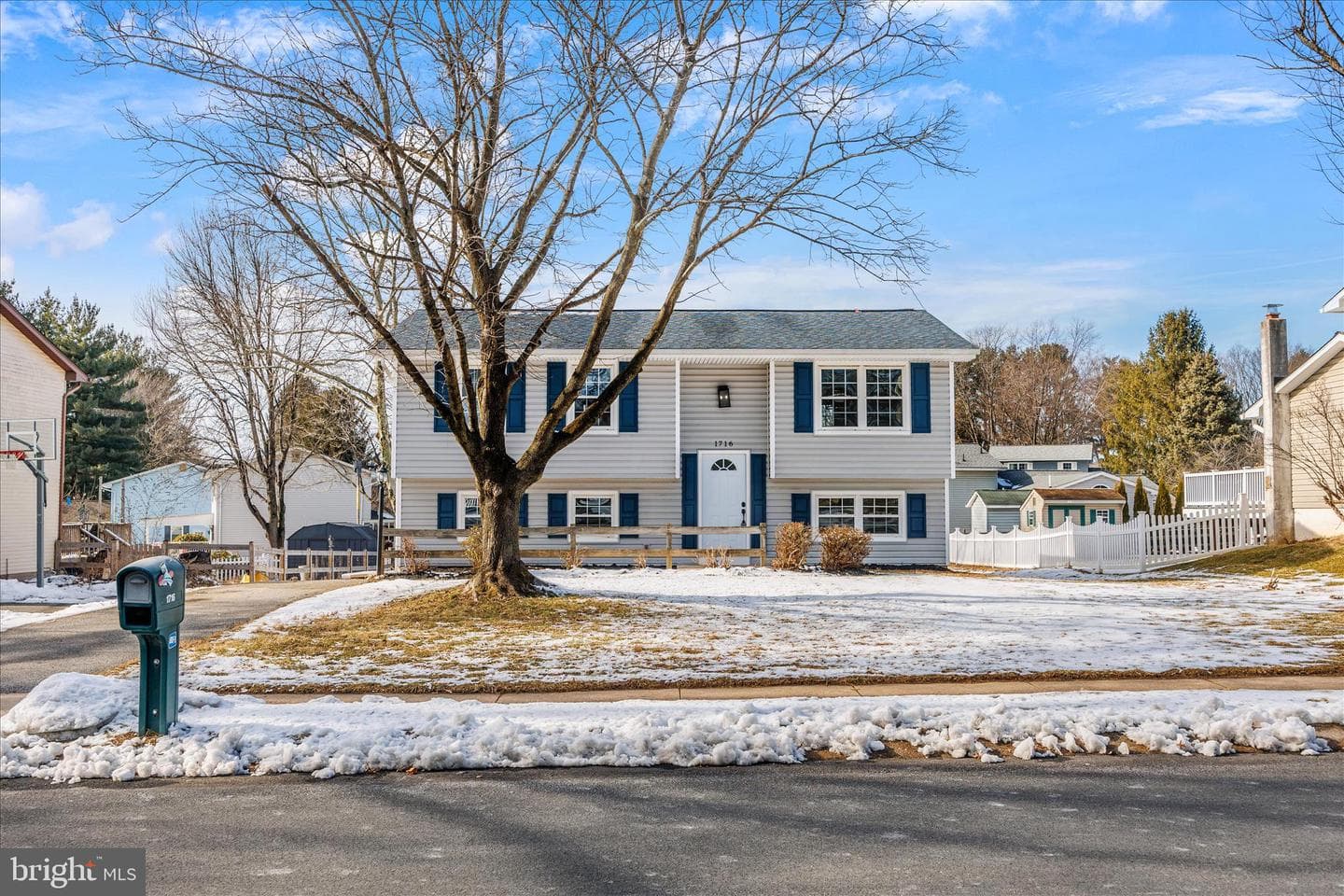 1716 Gemini Drive photo 1
