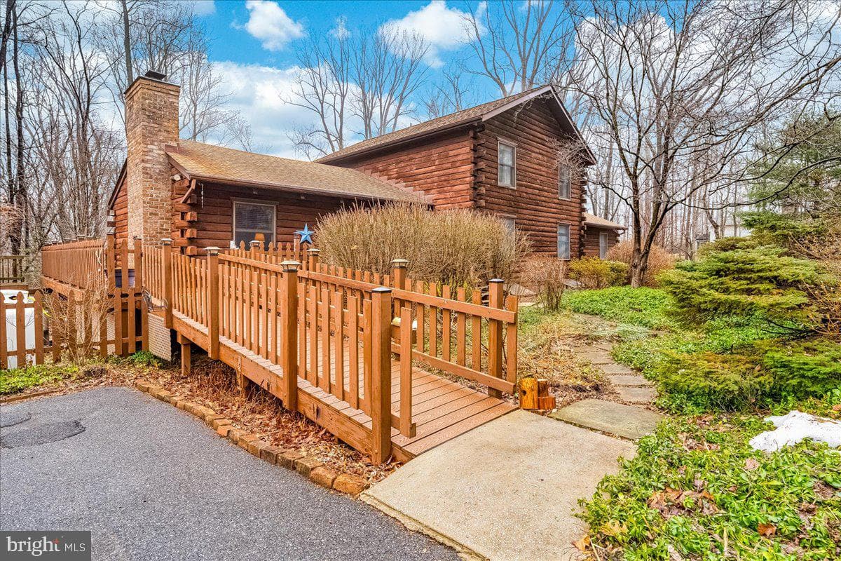 2324 Carrollton Road photo 1