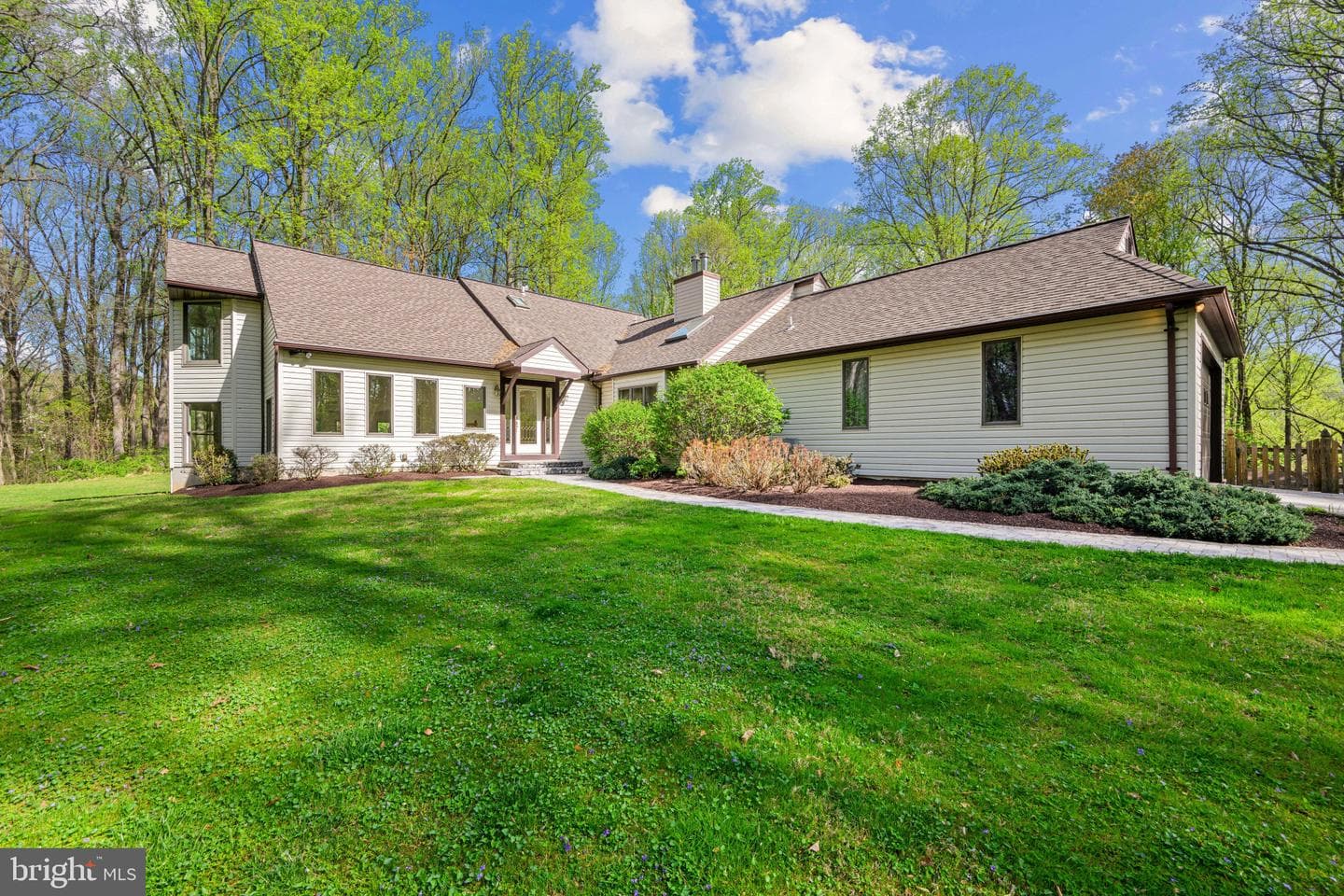 5816 Oakland Road