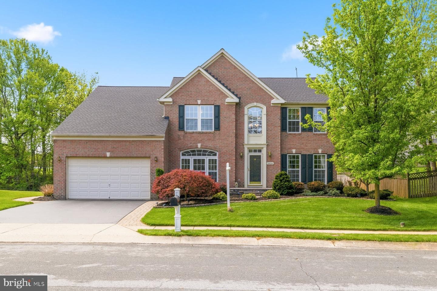 5650 Compton Lane photo 1