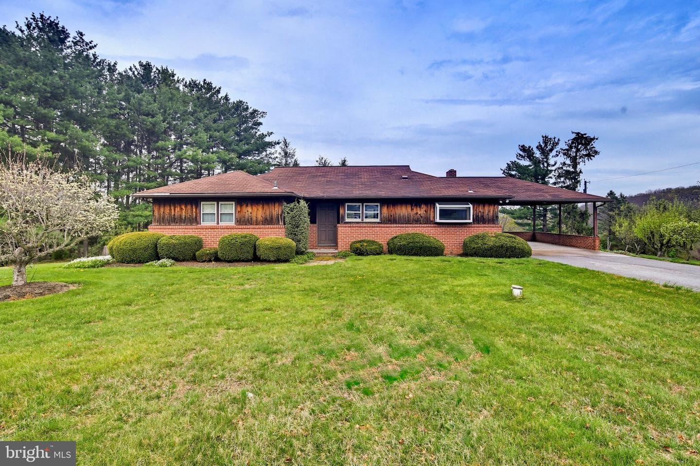 922 Gahle Road photo 1