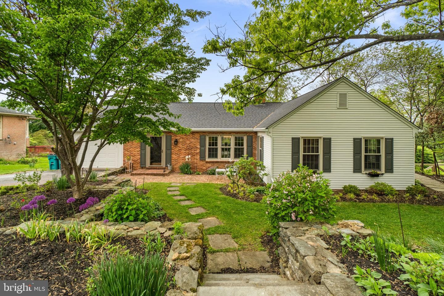 22 Fitzhugh Avenue photo 1
