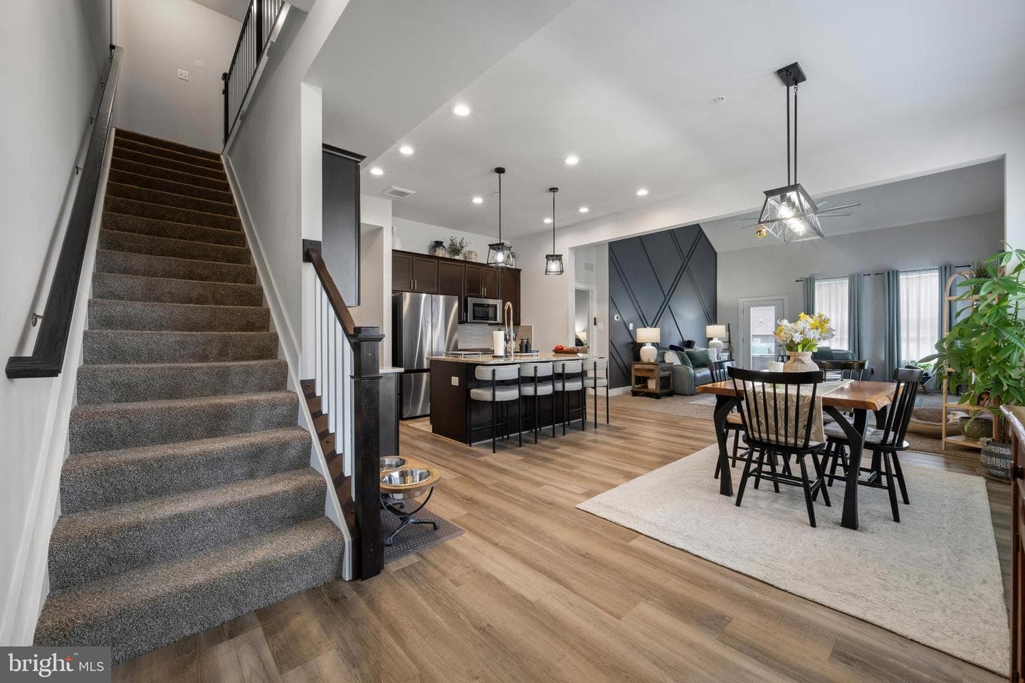 2843 Town View Circle