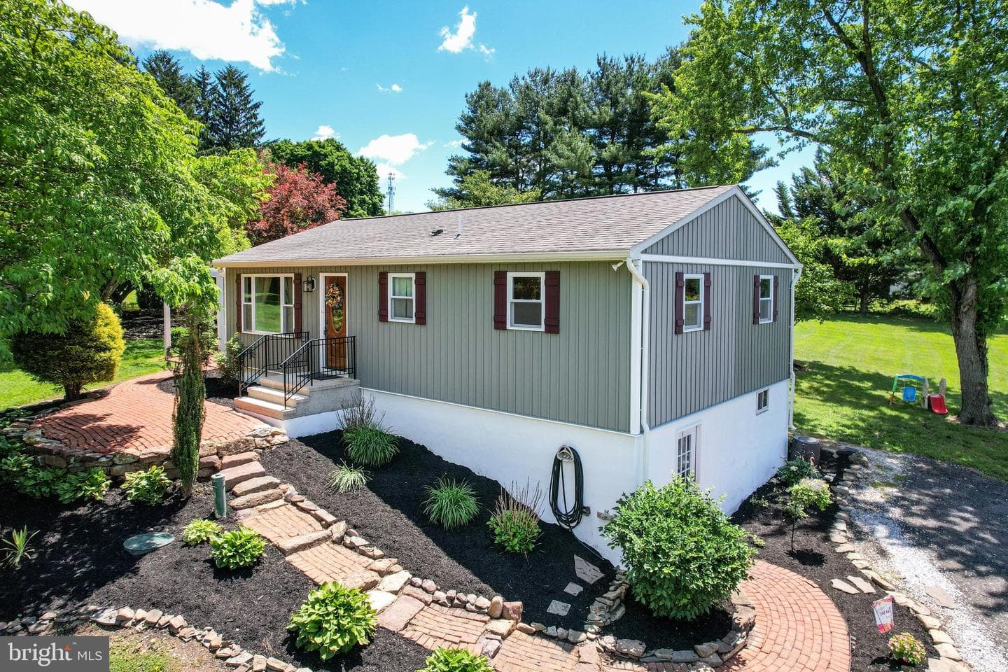 1244 Cherrytown Road photo 1