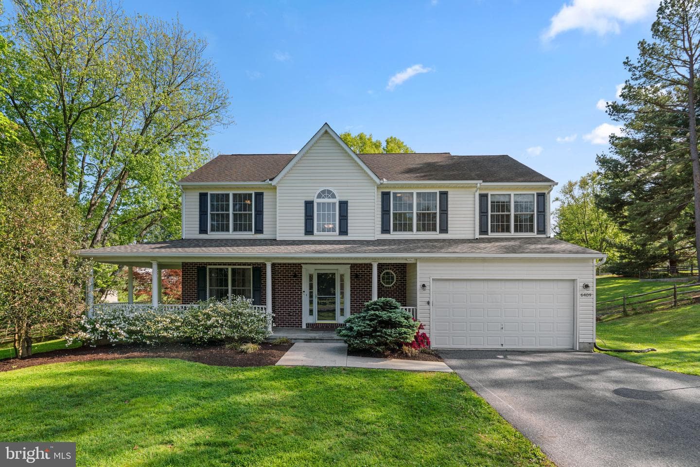 6409 Candlewicke Court photo 1