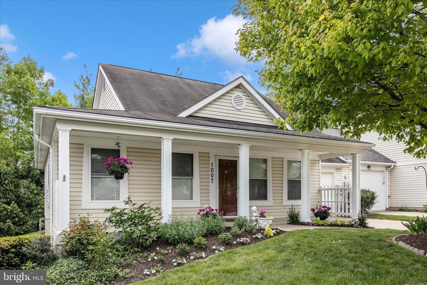 1007 Parade Lane