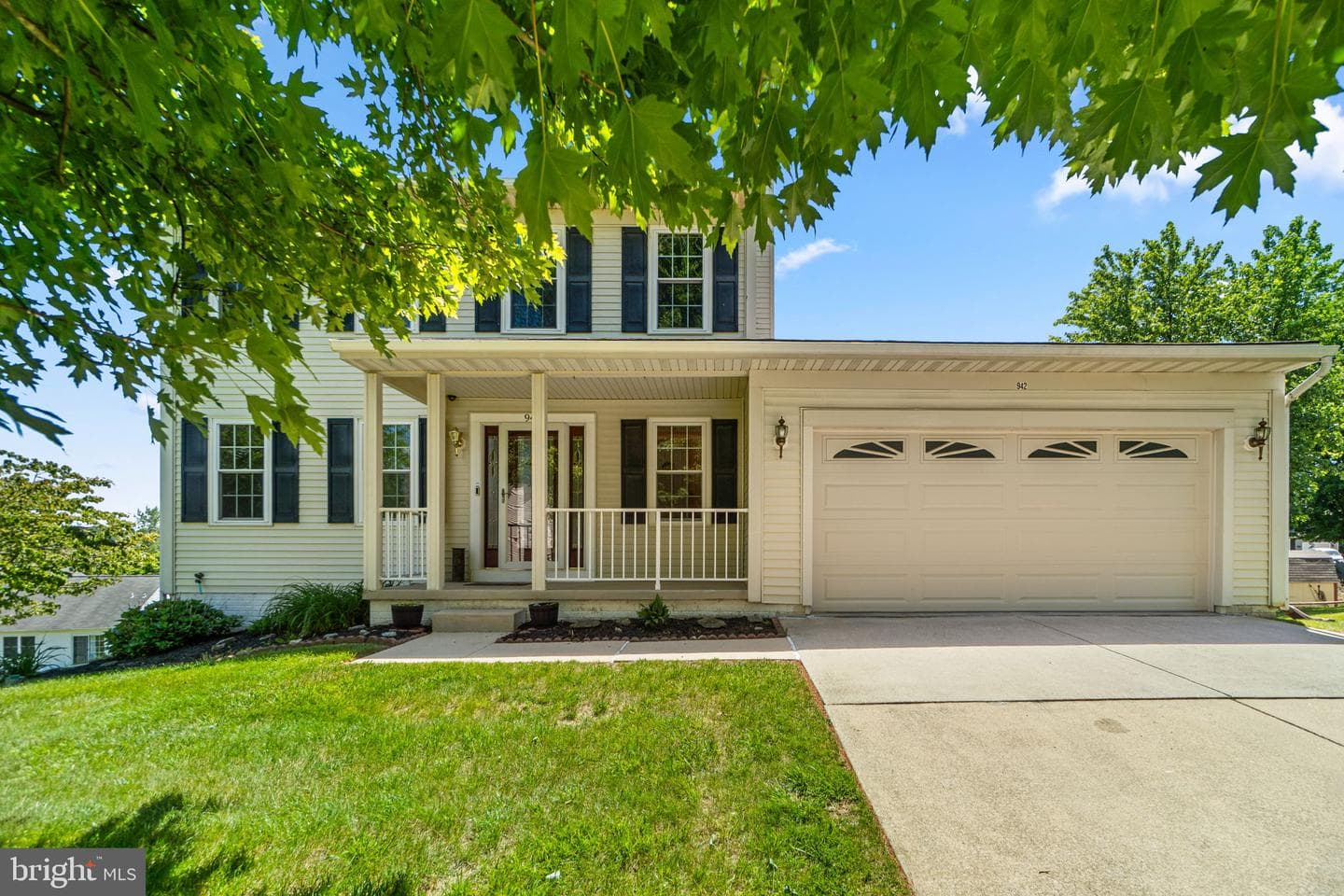 942 Litchfield Circle photo 1