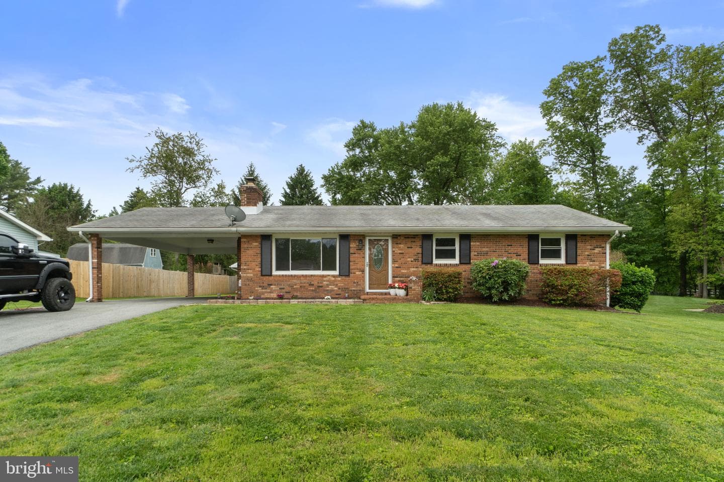 1519 Woodridge Lane