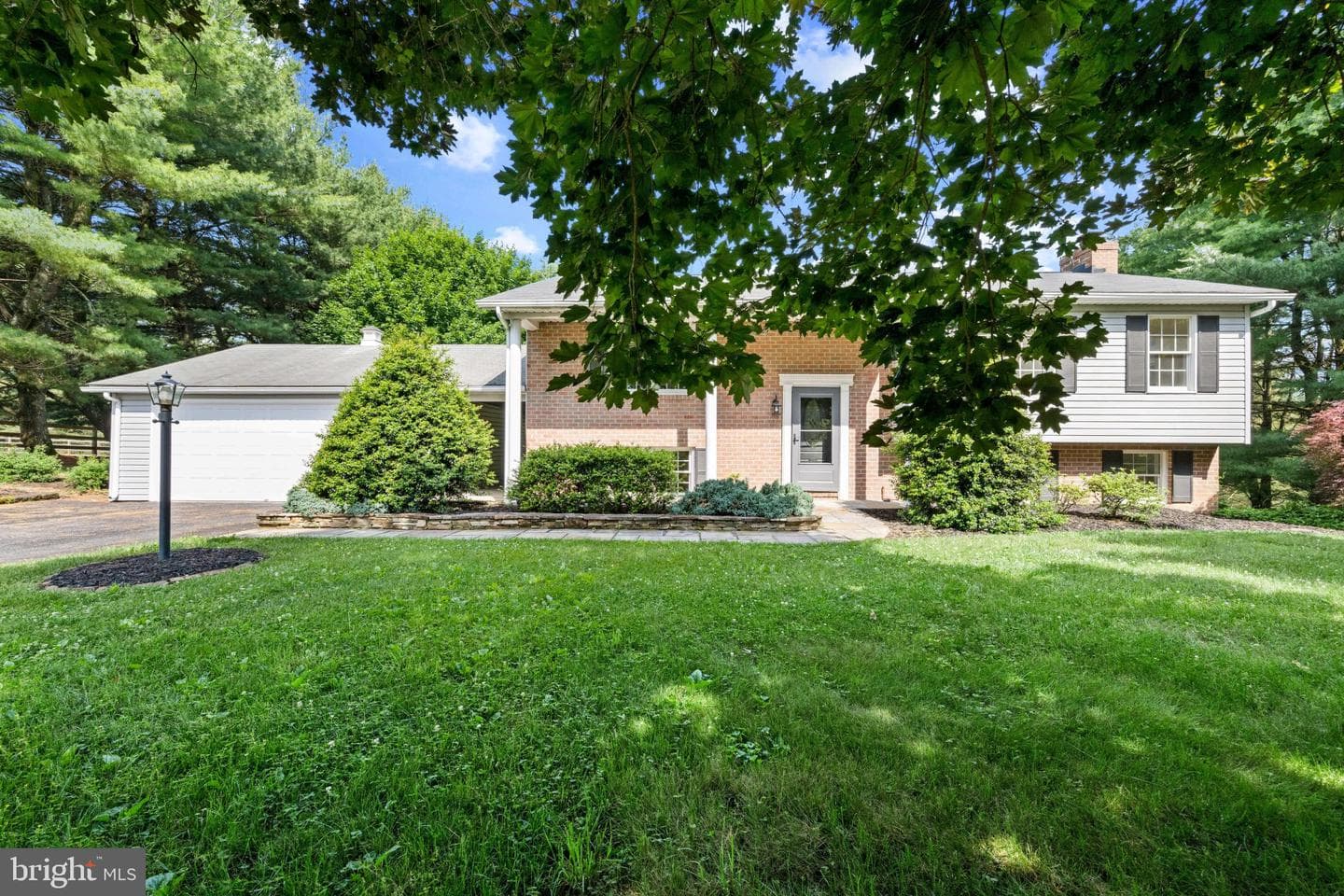 3410 Buttonwood Court