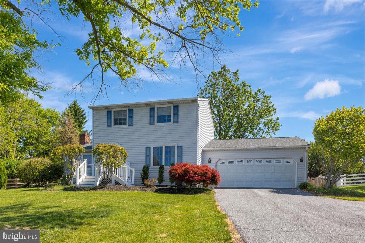 902 Magnolia Court