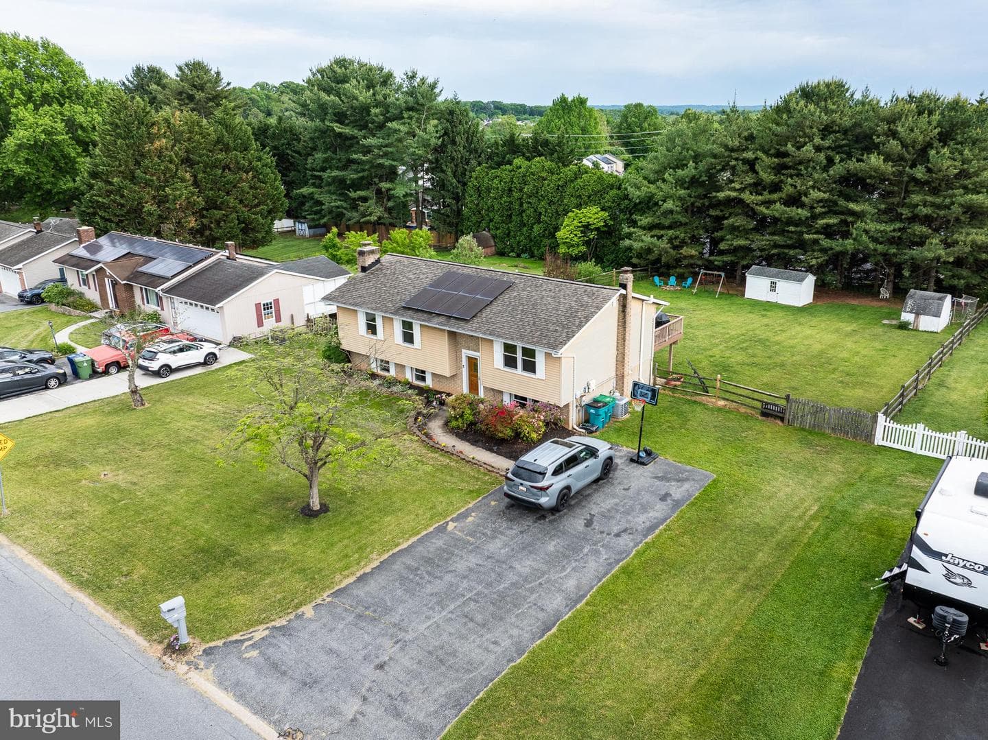 1005 Caren Drive