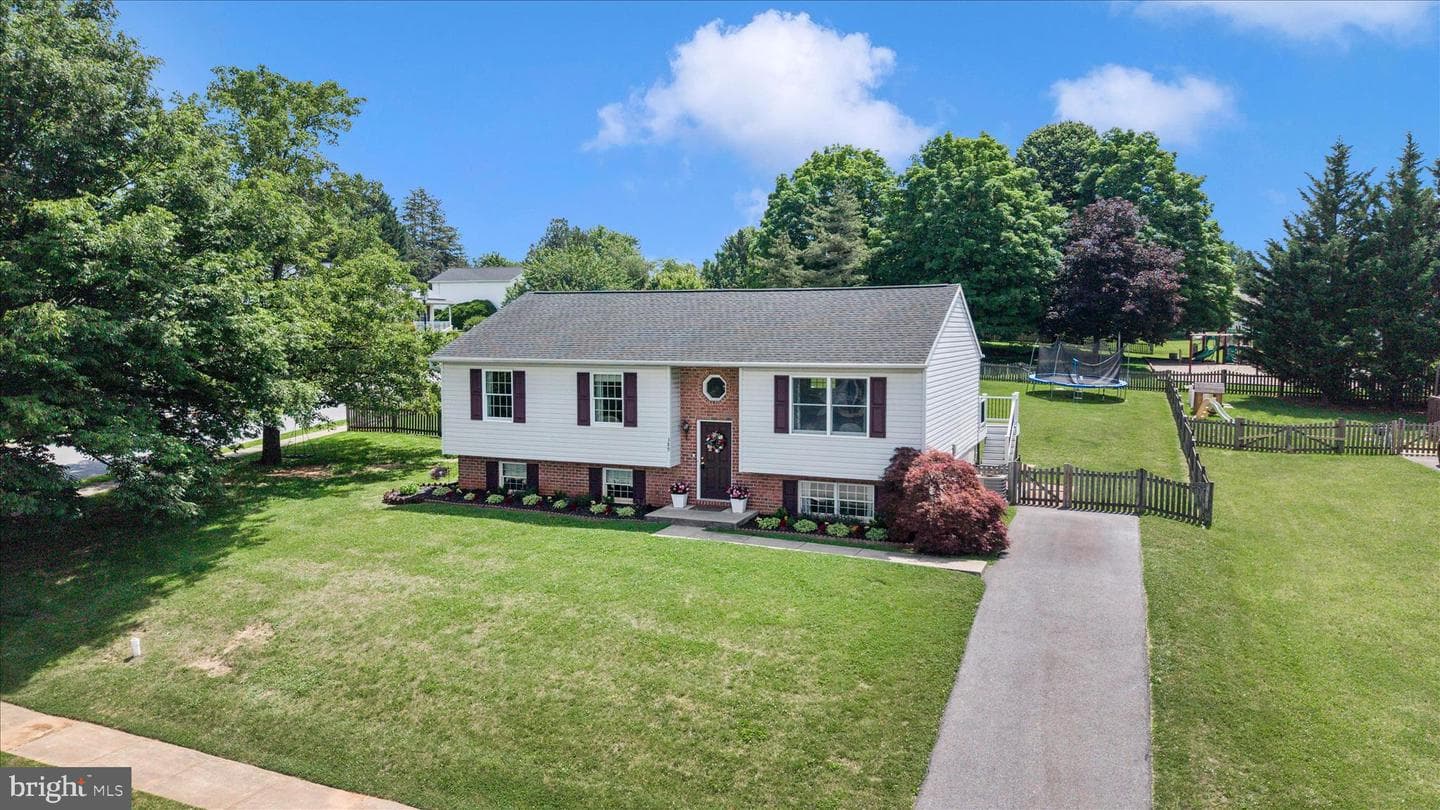 389 Mountain Laurel Court