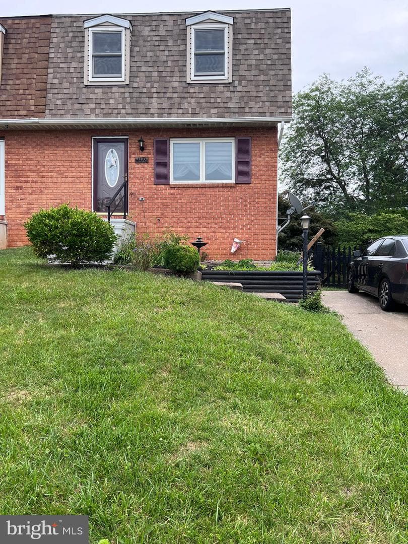 1103 Singer Drive