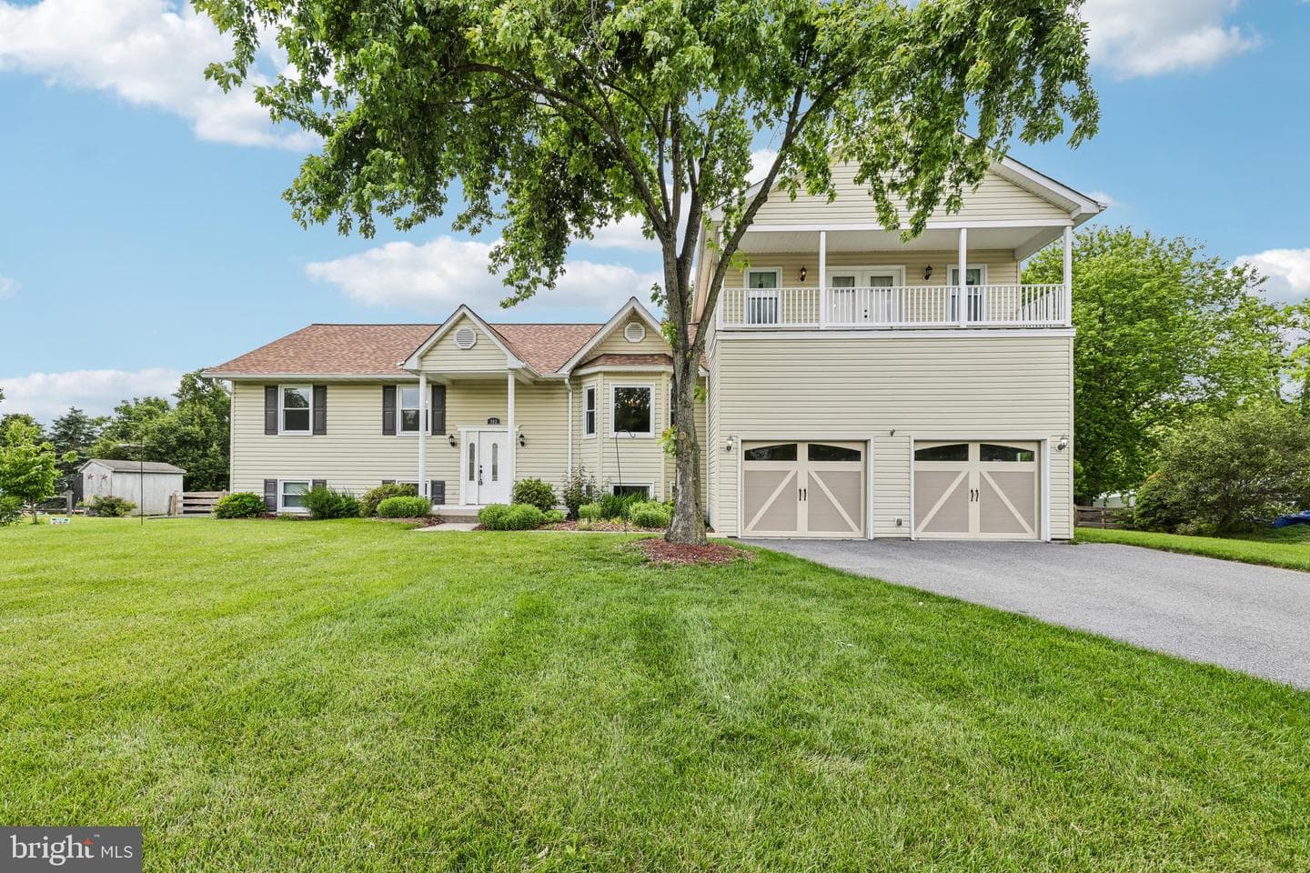 902 Clauser Court