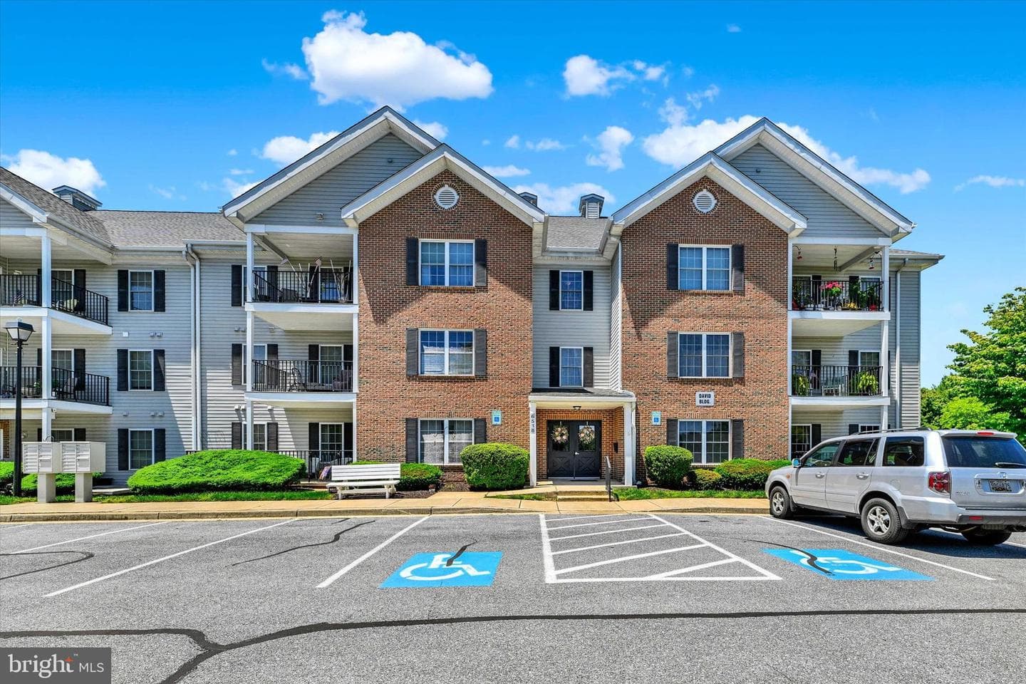 6518 Ridenour Way E #1c