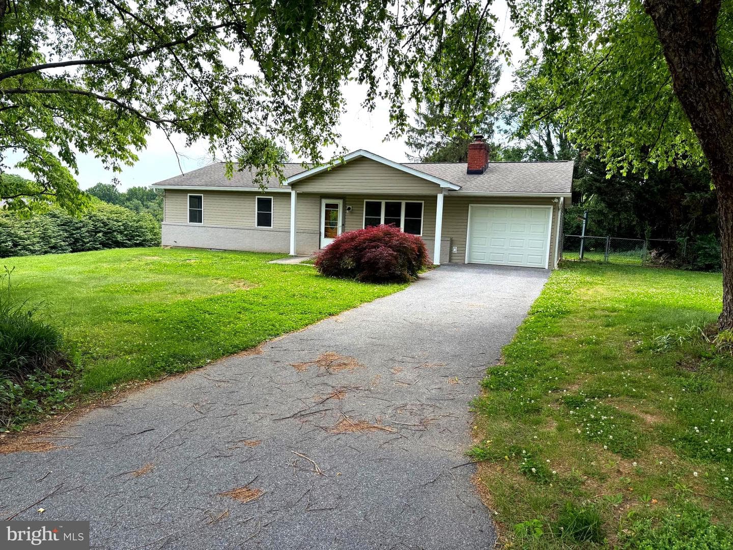 810 Wisteria Drive