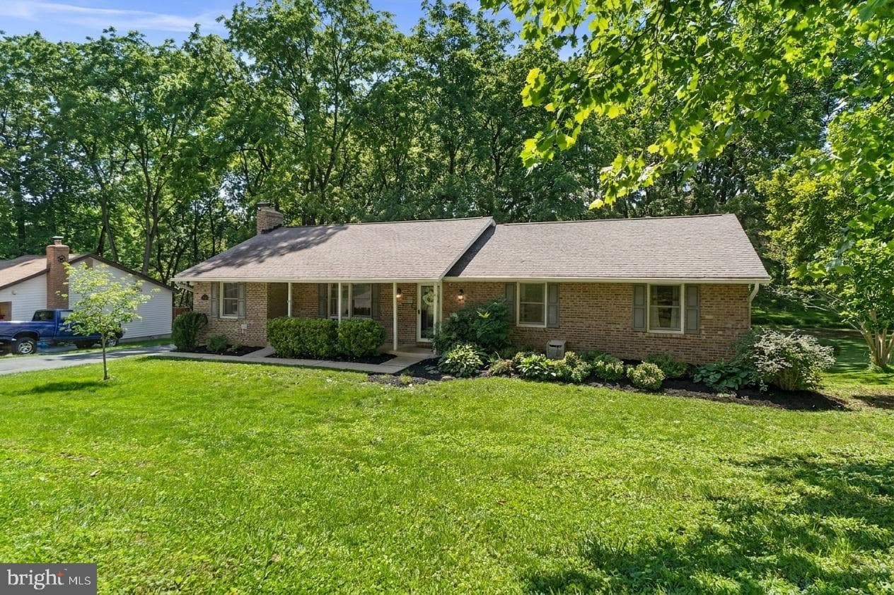 6421 Locust Lane