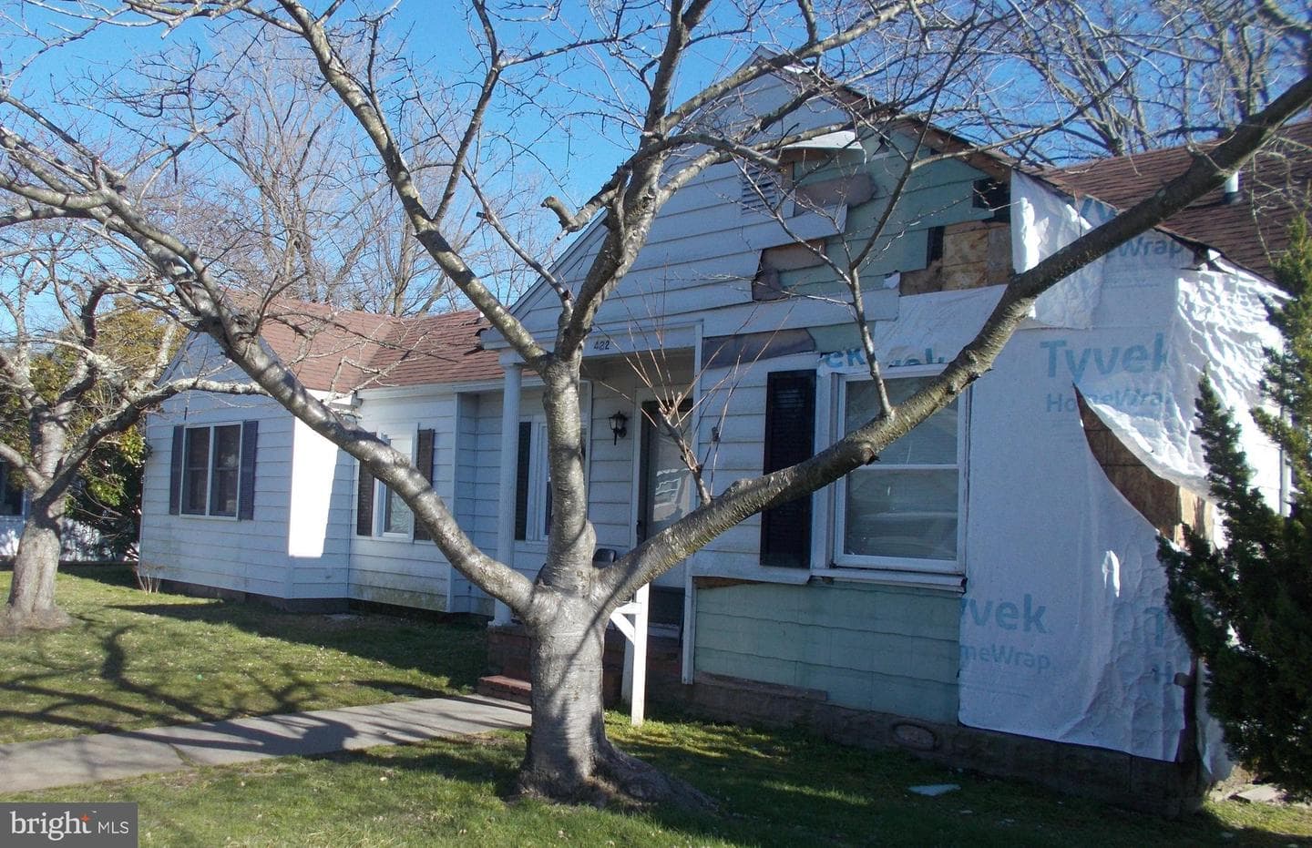 422 Linden Avenue photo 1