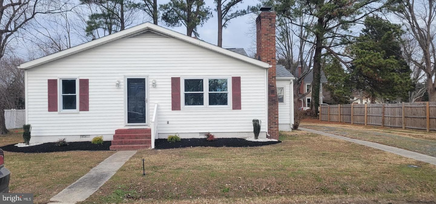 501 Goldsborough Avenue photo 1