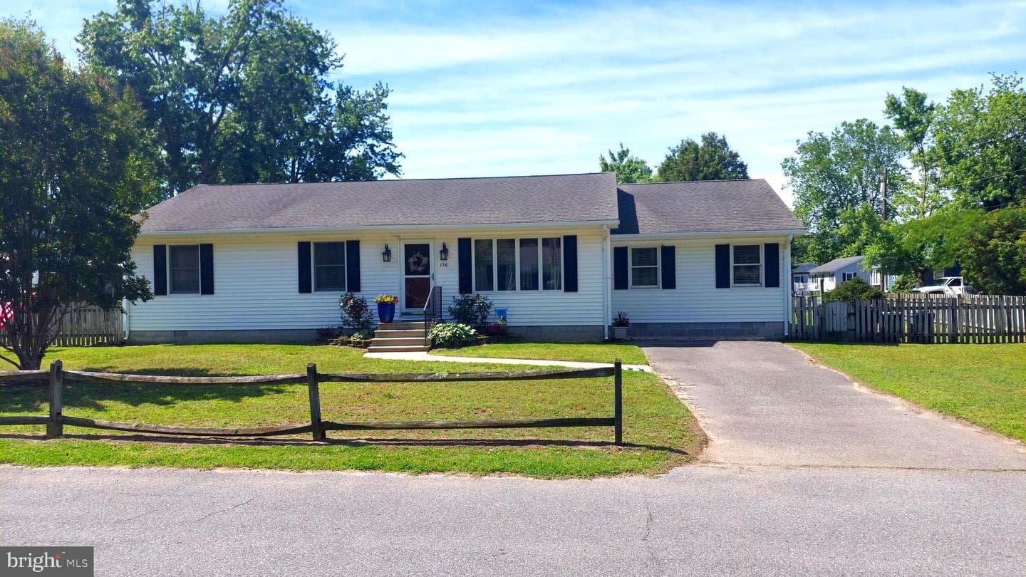 136 South Street photo 1