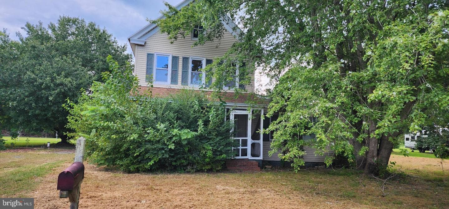 3861 Vincent Road photo 1