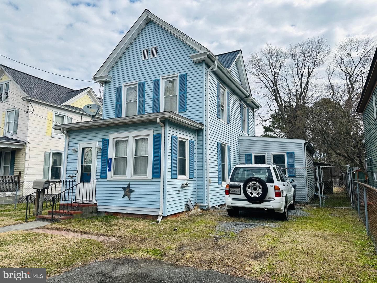 916 Race Street photo 1